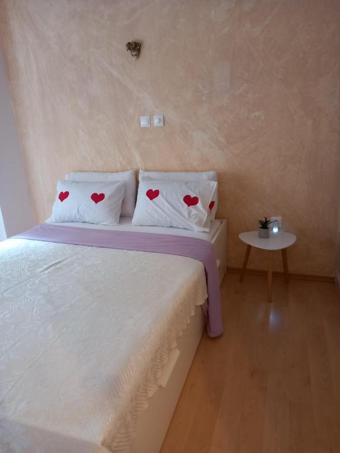 Tiny Treasure Apartment Athén Kültér fotó